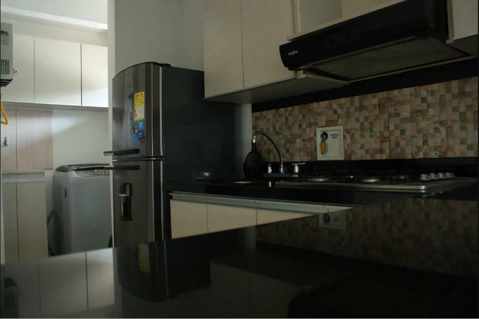 Apartamento Hermoso Y Moderno Apartamento En Medellín